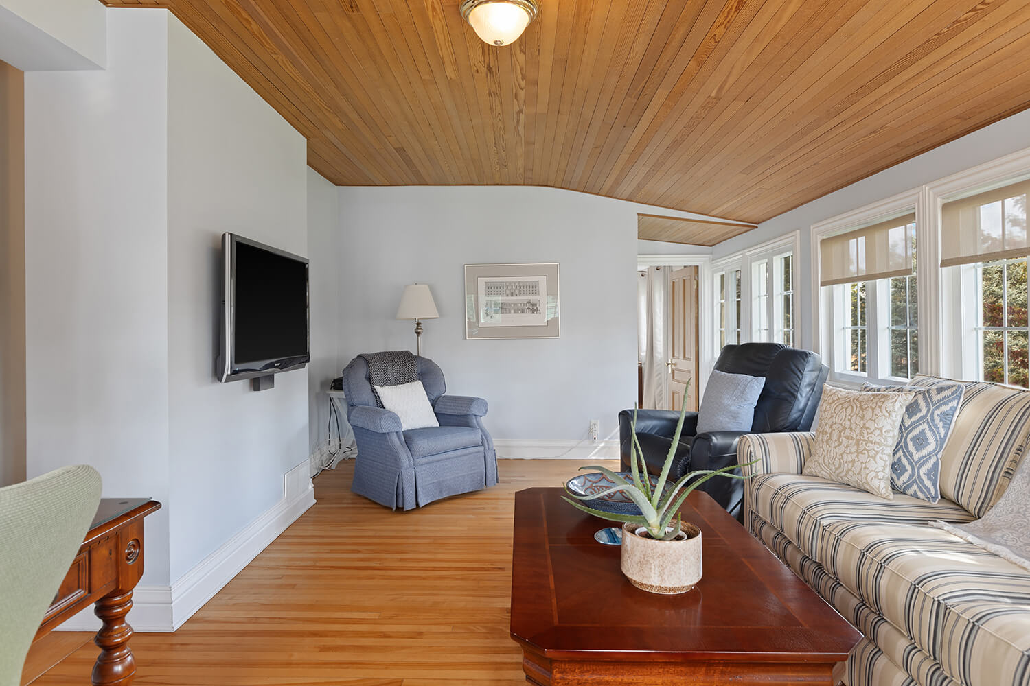 Preferring the simplicity of a cash home buyer